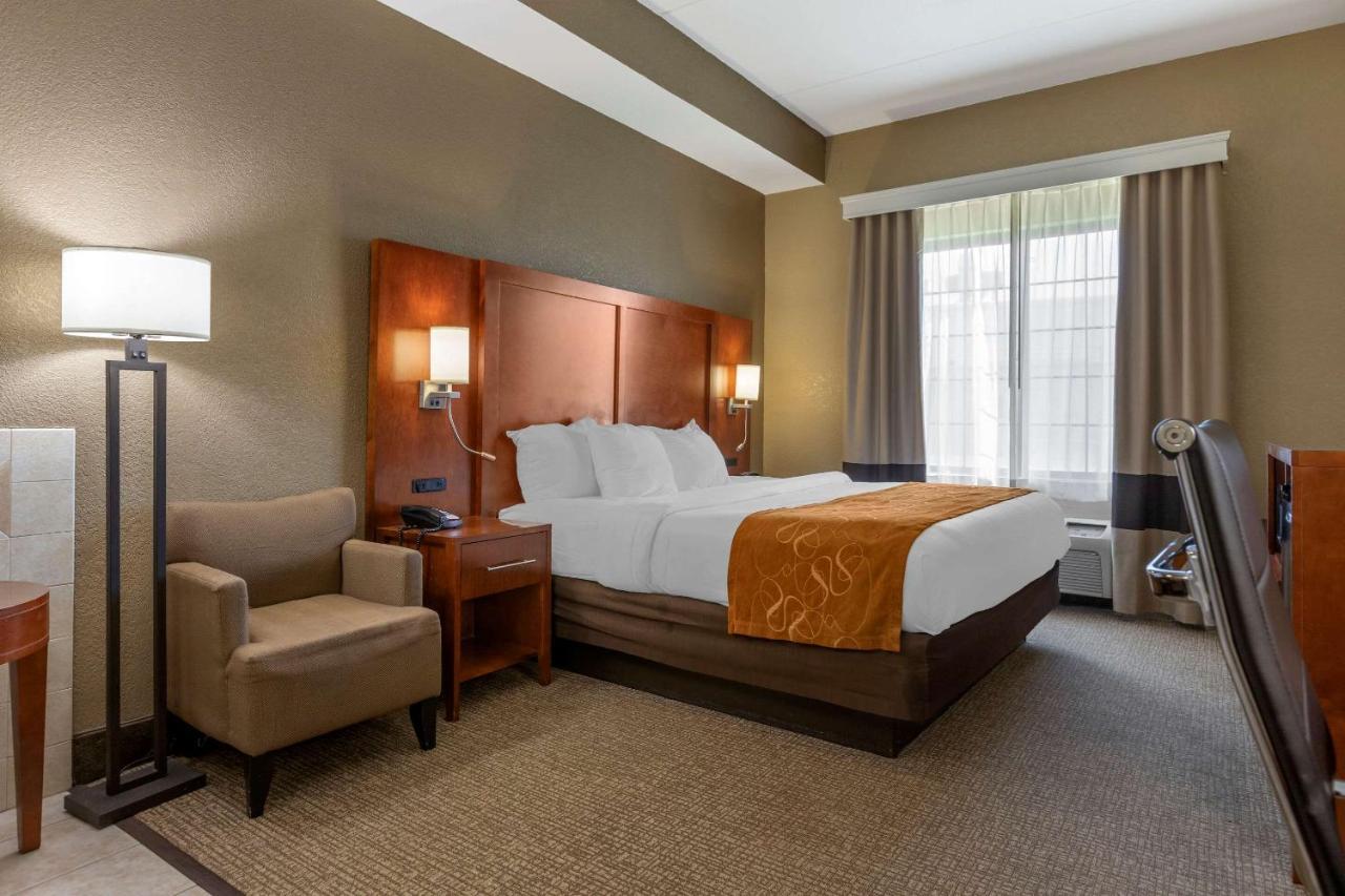 Comfort Suites Grand Rapids South Kentwood Exterior photo