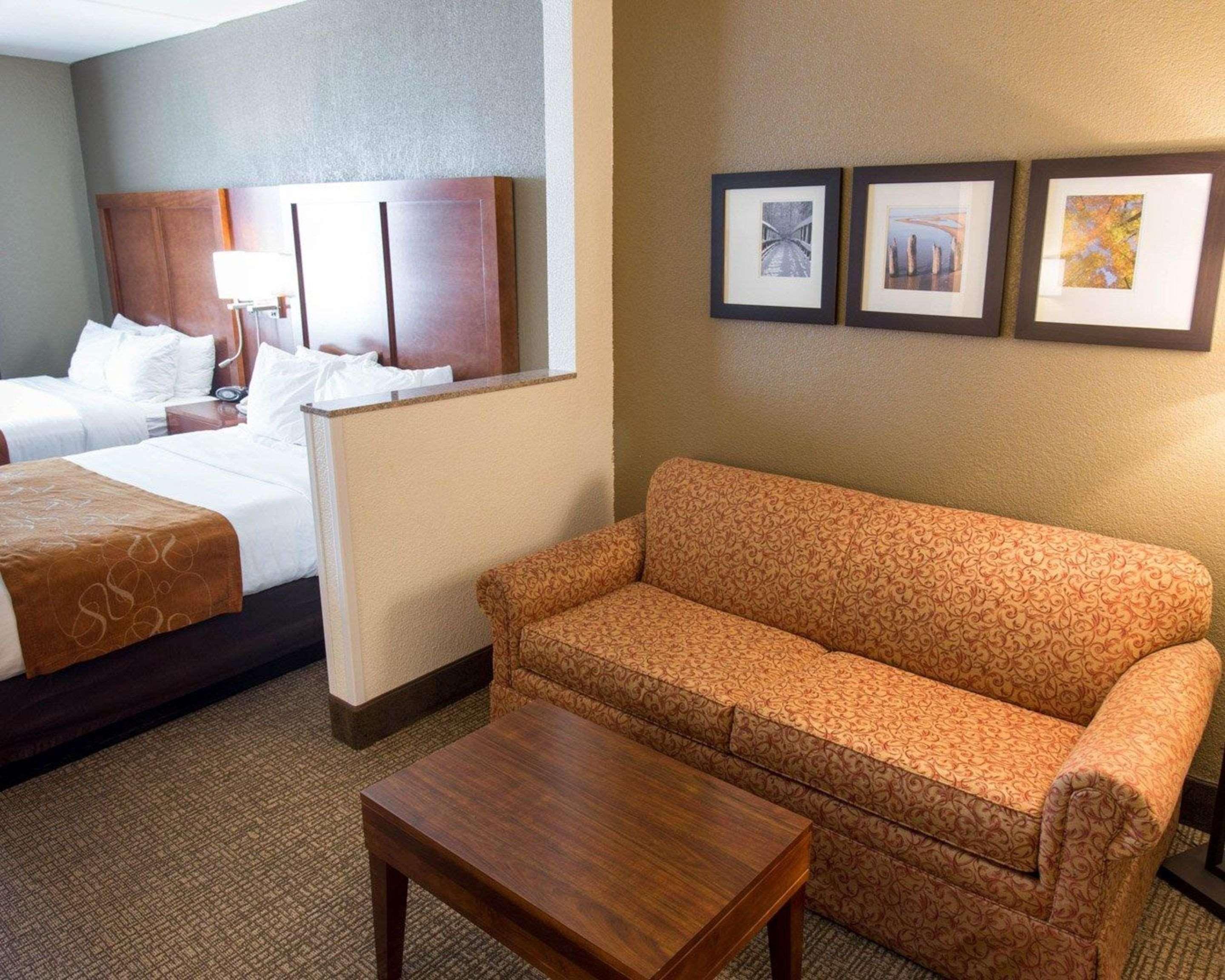 Comfort Suites Grand Rapids South Kentwood Exterior photo